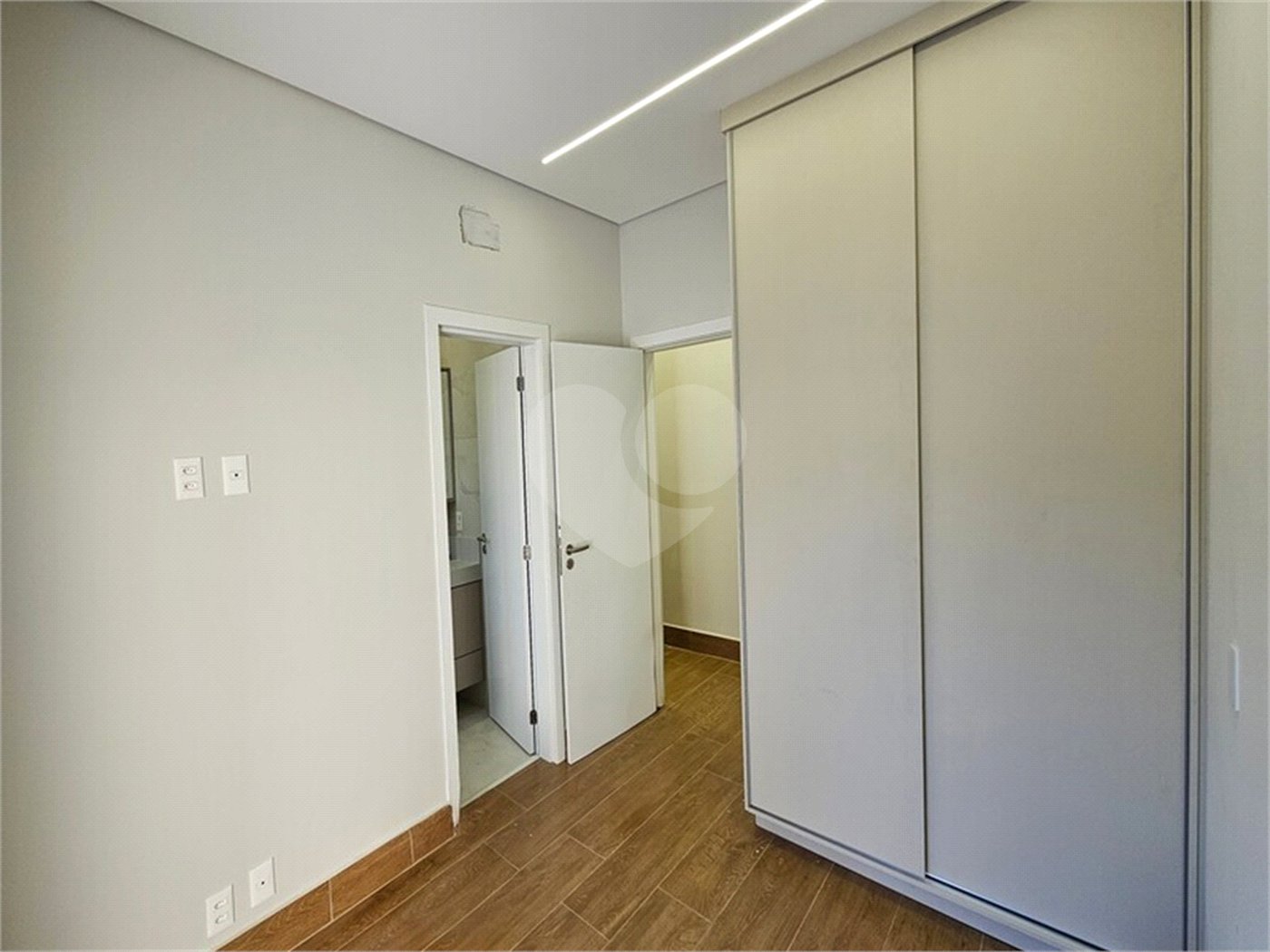 Casa à venda com 3 suítes no condomínio Residencial Milano, Indaiatuba - SP
