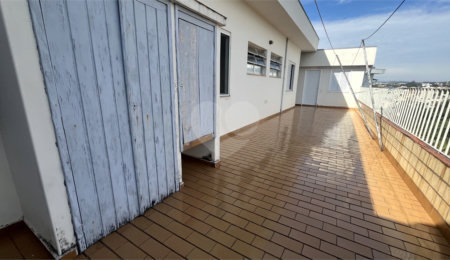 Casa à venda com 3 quartos, sendo 1 suíte, no Centro, Atibaia, SP