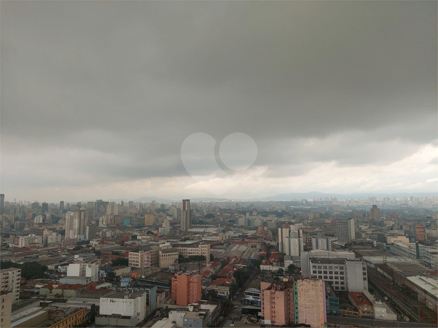 Apartamento no Brás repleto de lazer com 50 m² com 2 dormitórios e 1 vaga, Estuda Permuta
