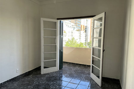 Apartamento à venda com 3 quartos, sendo 1 suíte, em Santa Cecília, São Paulo, SP