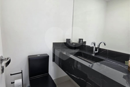 Apartamento à venda com 4 quartos, sendo 2 suítes, em Enseada, Guarujá, SP