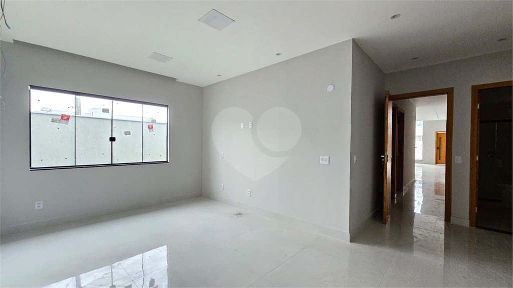 Casa à venda com 3 quartos, sendo 1 suíte, no condomínio Grand Park, Rio de Janeiro - RJ