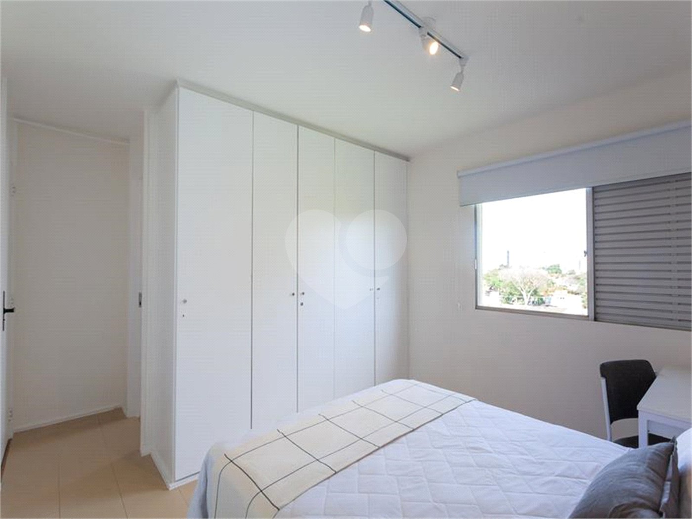 Apartamento à venda com 4 quartos, sendo 1 suíte, em Vila Olímpia, São Paulo, SP