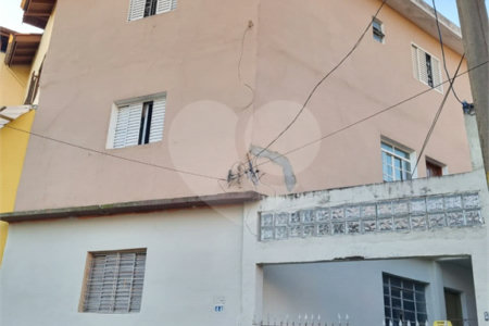 Sobrado à venda com 3 quartos em Vila Basileia, São Paulo, SP