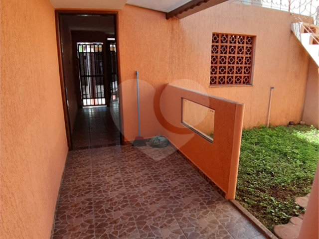Sobrado à venda com 3 quartos, sendo 1 suíte,  em Tremembé, São Paulo, SP