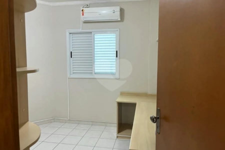 Apartamento à venda com 4 quartos, sendo 3 suítes, em Indianópolis, São Paulo, SP