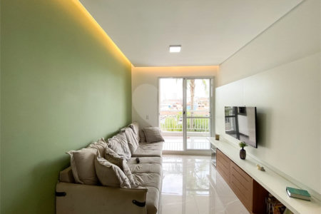 Apartamento à venda com 3 quartos, sendo 1 suíte, em Vila Paiva, São Paulo, SP