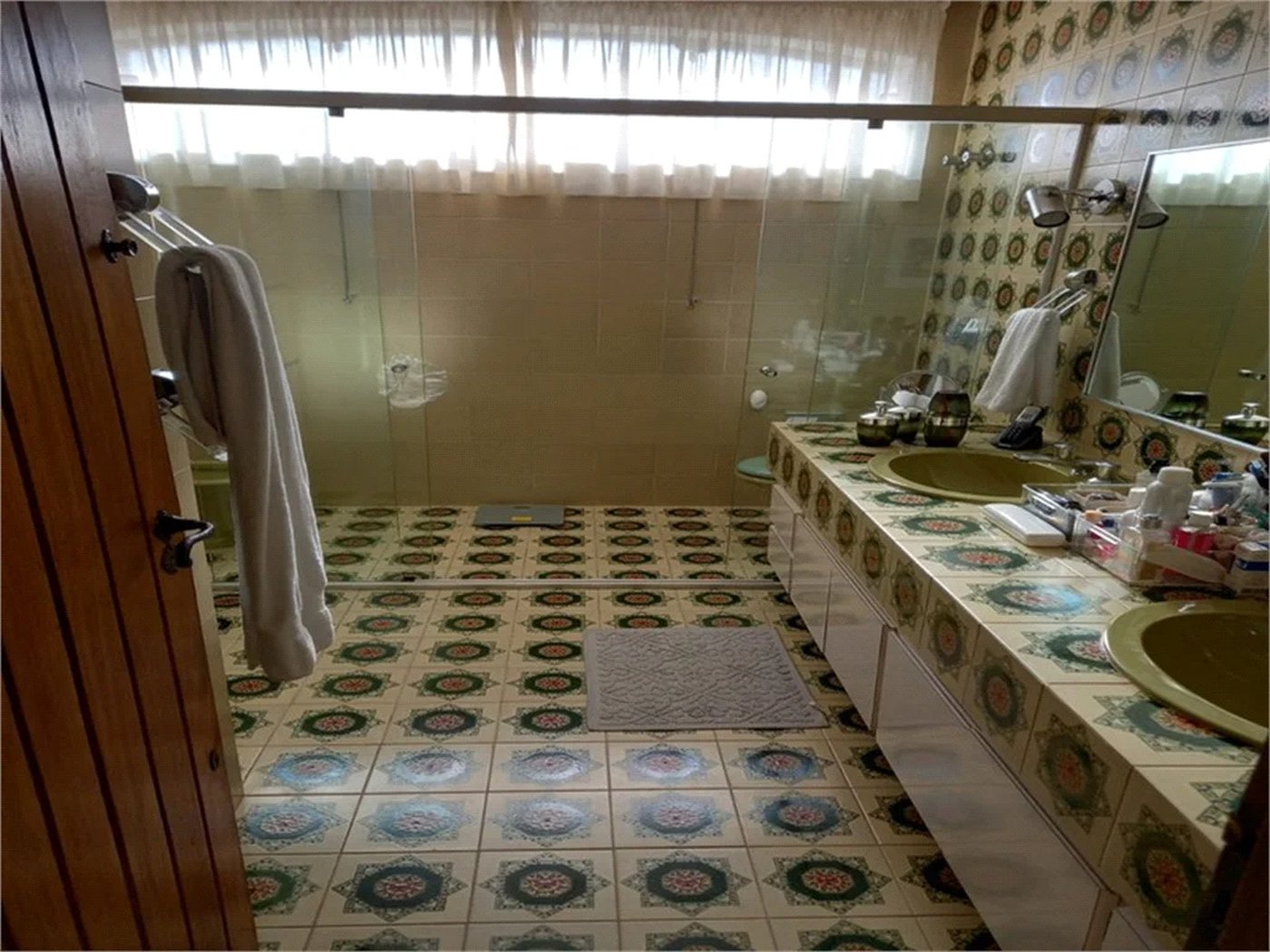 Casa à venda com 5 quartos, sendo 2 suítes,  em Jardim Guedala, São Paulo, SP