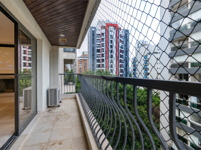 Apartamento à venda com 3 suítes em Vila Nova Conceição, São Paulo, SP