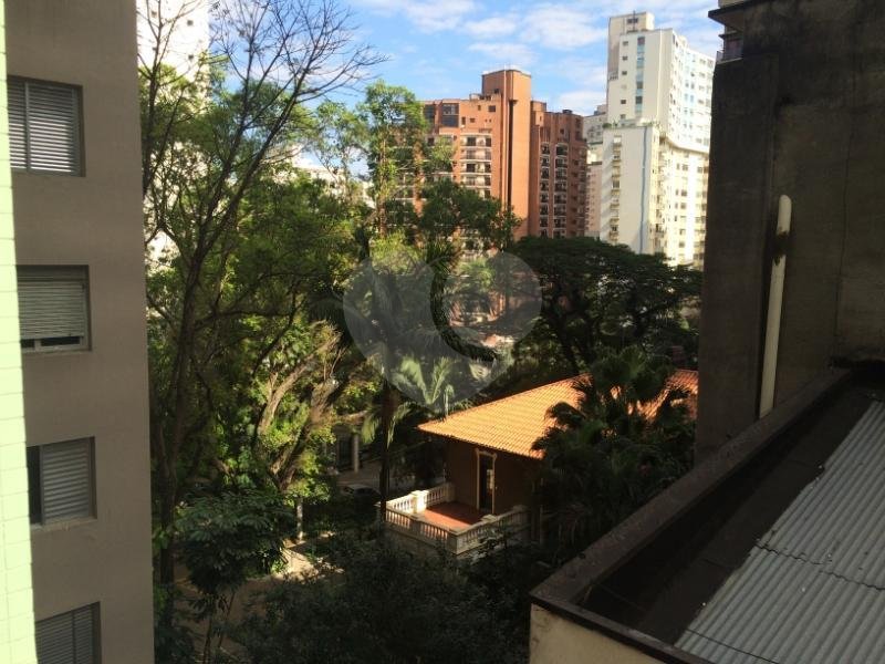Apartamento com 77m² e 2 dormitórios próximo a Paulista e Metrô Trianon-Masp.