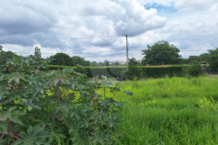 Terreno à venda com 1 suíte em Pinheirinho, Vinhedo, SP