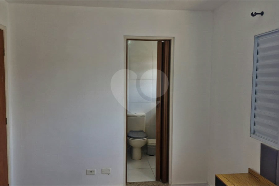 Casa à venda com 2 quartos, sendo 1 suíte, no condomínio A.m.costa, São Paulo - SP