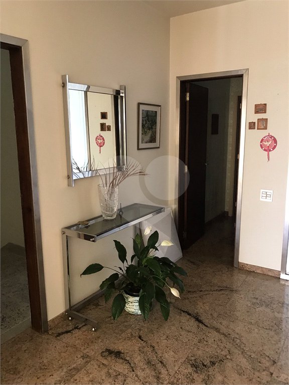 Sobrado à venda com 5 quartos, sendo 1 suíte, em Jardim São Bento, São Paulo, SP