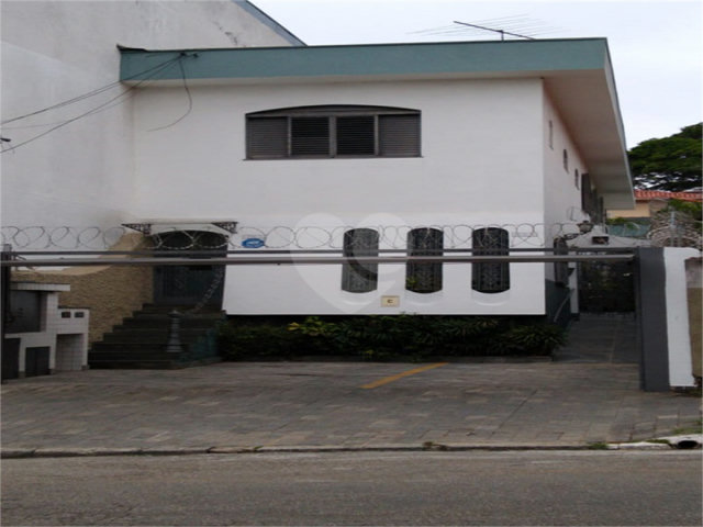 Sobrado à venda com 3 quartos, sendo 1 suíte,  em Alto da Boa Vista, São Paulo, SP