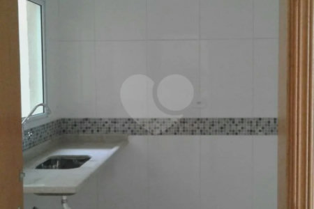 Casa à venda com 3 quartos, sendo 1 suíte, em Vila Nivi, São Paulo, SP