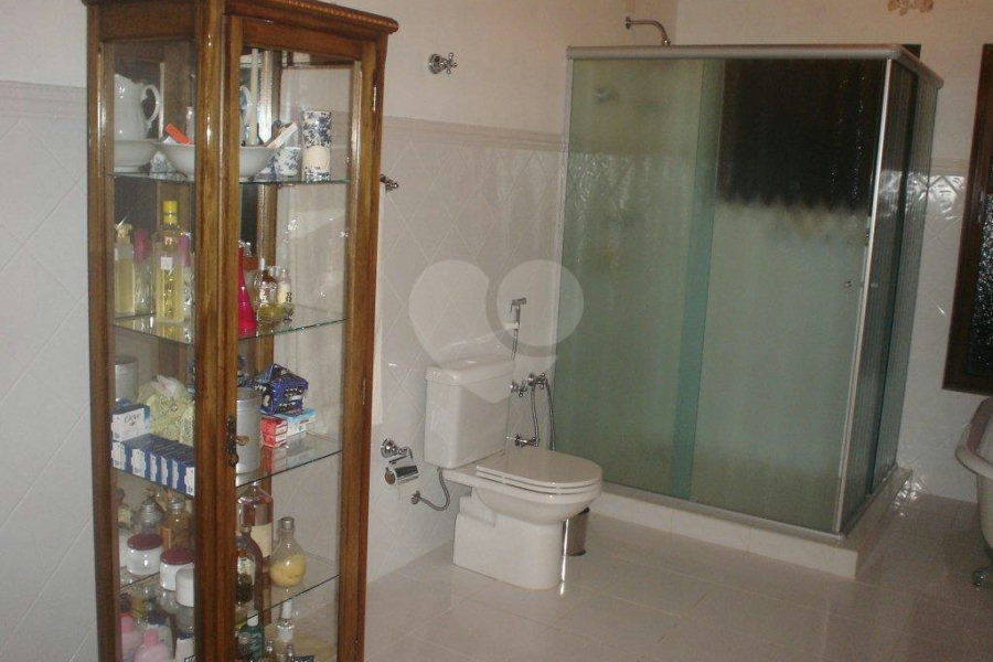 Casa à venda com 3 quartos, sendo 2 suítes, no condomínio residencial Cantareira-pque Petropolis, Mairiporã - SP