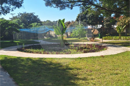 Sobrado à venda com 2 suítes em Jardim Itamaracá, Indaiatuba, SP