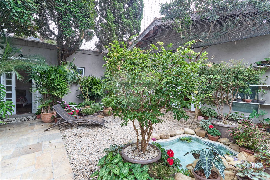 Casa à venda com 4 suítes em Granja Julieta, São Paulo, SP
