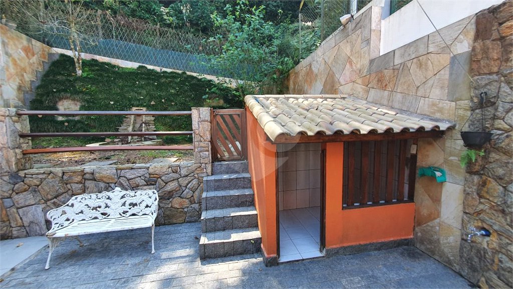 Casa à venda com 3 quartos, sendo 2 suítes, no condomínio Cond Jardim Itatinga, São Paulo - SP