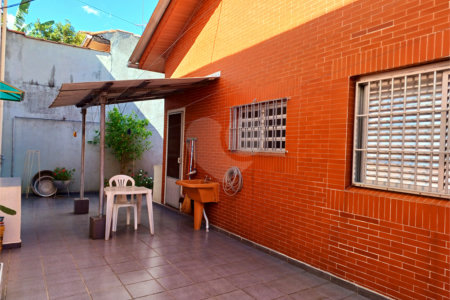Casa à venda com 4 quartos, sendo 1 suíte, em Vila Paulicéia, São Paulo, SP