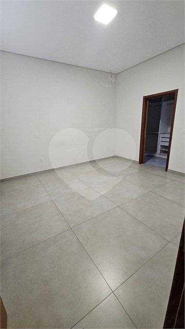 Casa para alugar com 3 suítes no condomínio Dona Lucila, Indaiatuba - SP