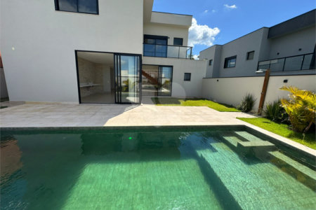 Casa à venda com 4 suítes no condomínio Villas do Golf, Itu - SP