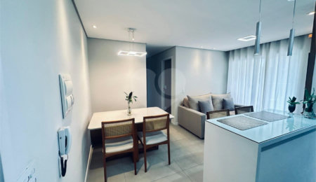 Apartamento à venda com 2 quartos, sendo 1 suíte,  em Santo Amaro, São Paulo, SP