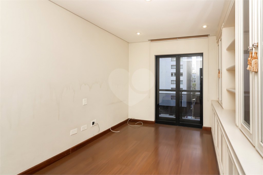 Apartamento à venda com 4 quartos, sendo 3 suítes, em Higienópolis, São Paulo, SP