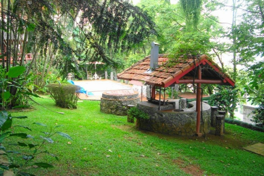 Casa à venda com 3 quartos, sendo 2 suítes, no condomínio Jardim Ibiratiba, São Paulo - SP