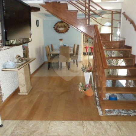 Casa à venda com 5 quartos, sendo 2 suítes,  em Vila Gustavo, São Paulo, SP
