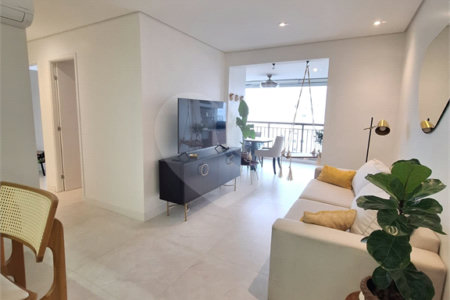 Apartamento à venda com 3 quartos, sendo 1 suíte,  em Vila Andrade, São Paulo, SP