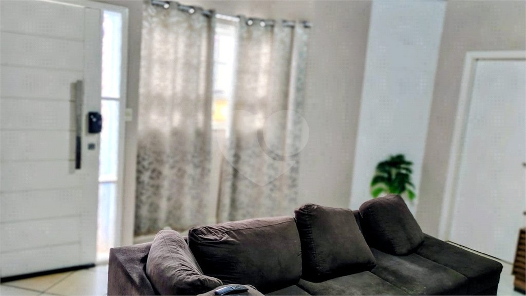 Casa à venda com 3 quartos, sendo 1 suíte, em Tupy, Itapetininga, SP