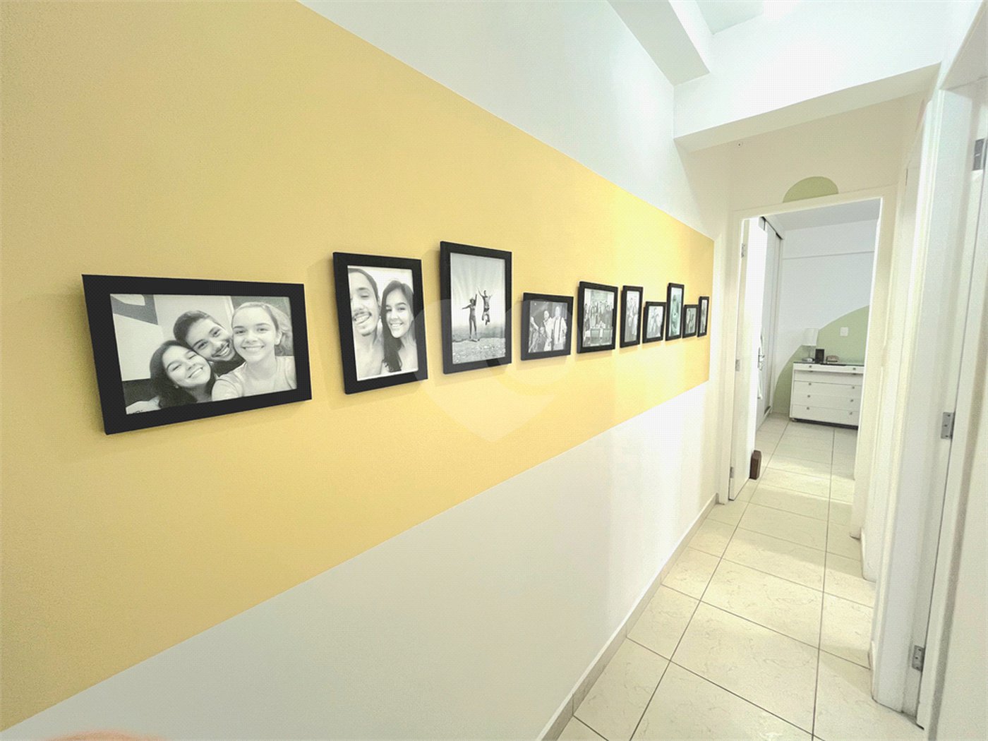 Apartamento à venda com 2 quartos, sendo 1 suíte, em Loteamento Urbanova Ii, São José dos Campos, SP