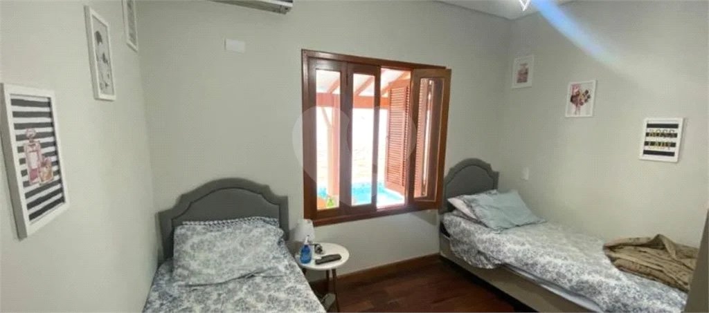 Casa à venda e locação no Condomínio Monte Alegre com 04 suítes.