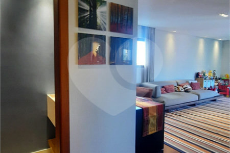 Apartamento à venda com 4 quartos, sendo 2 suítes, em Morumbi, São Paulo, SP