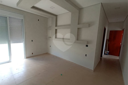 Casa à venda com 3 quartos, sendo 1 suíte, no condomínio Residencial Golden Ville, Itapetininga - SP