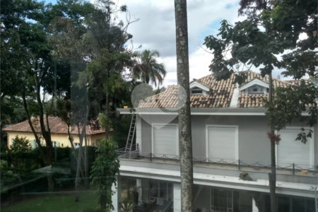 Casa à venda ou para alugar com 4 suítes no condomínio Chácara Flora, São Paulo - SP