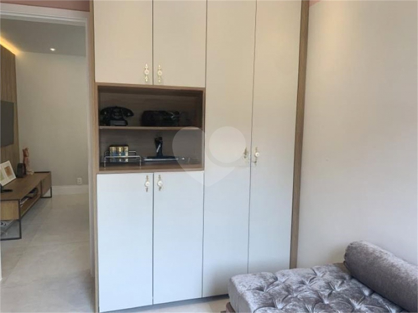Apartamento à venda com 3 quartos, sendo 1 suíte,  em Cidade São Francisco, São Paulo, SP
