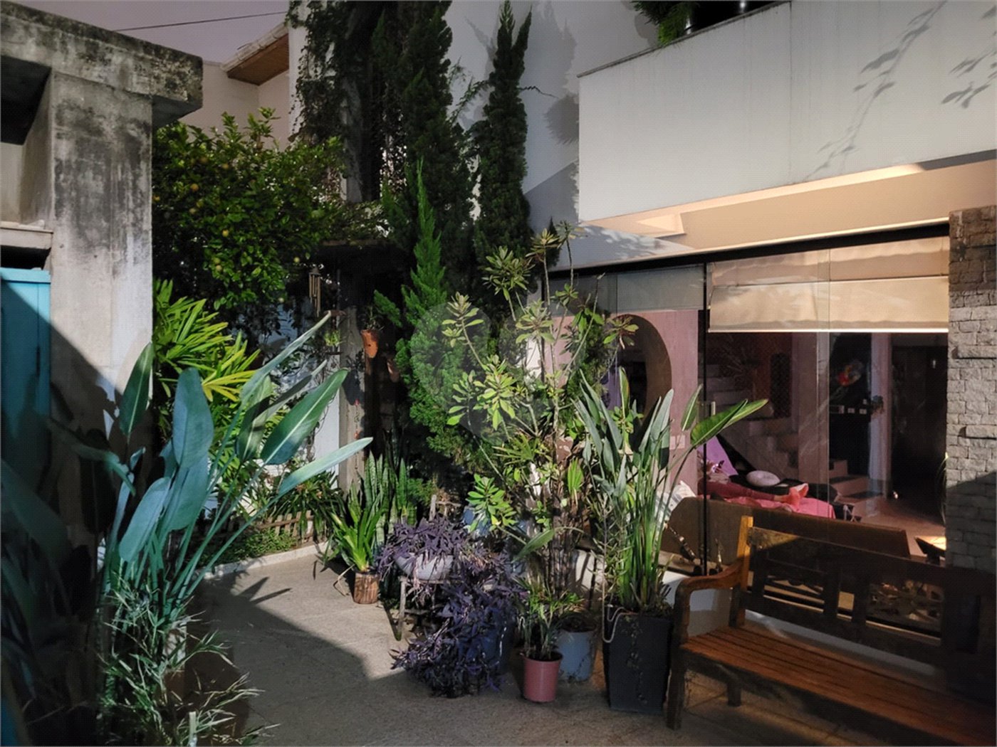 Casa à venda com 3 quartos, sendo 2 suítes, em Vila Mariana, São Paulo, SP