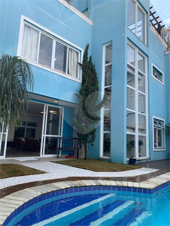 Casa à venda com 4 suítes em Santana, São Paulo, SP