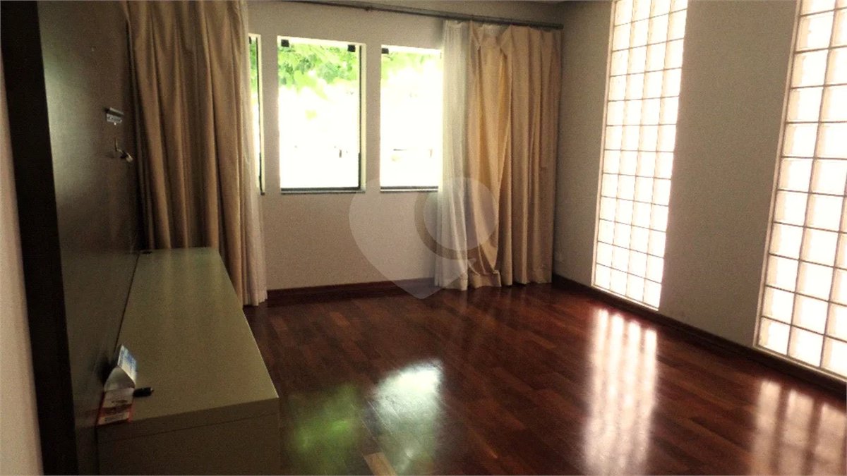 Casa Reformada com 3 Dormitórios (1 Suíte) Próxima ao Aeroporto de Congonhas