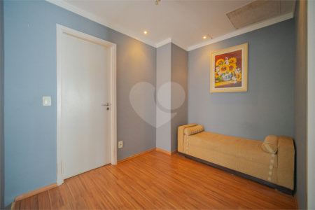 Casa à venda com 3 quartos, sendo 1 suíte,  no condomínio Queluz Vita - Casas, Cotia - SP