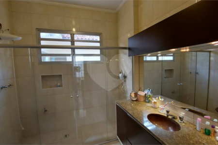 Casa à venda com 4 quartos, sendo 3 suítes, em Jardim Luzitânia, São Paulo, SP