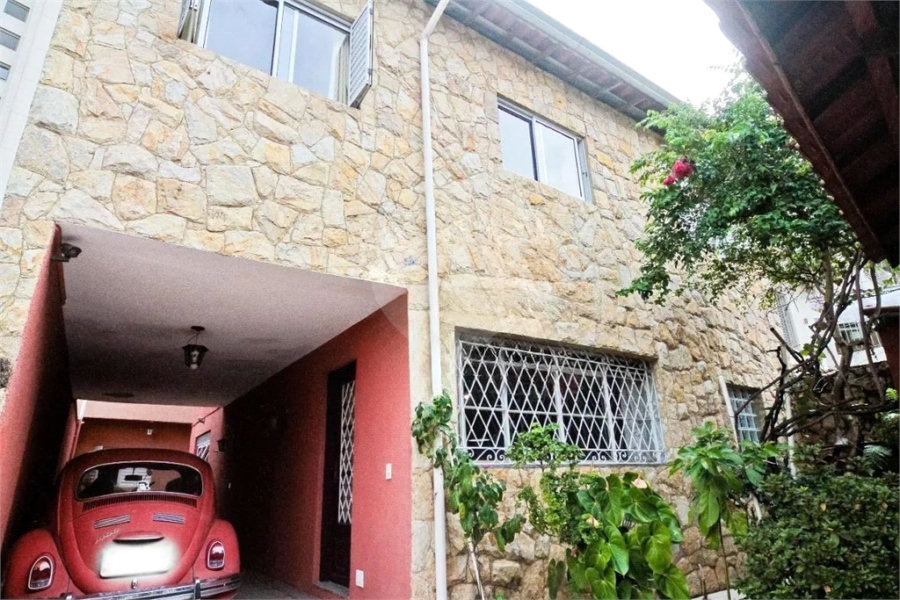 Sobrado à venda com 2 suítes em Santana, São Paulo, SP