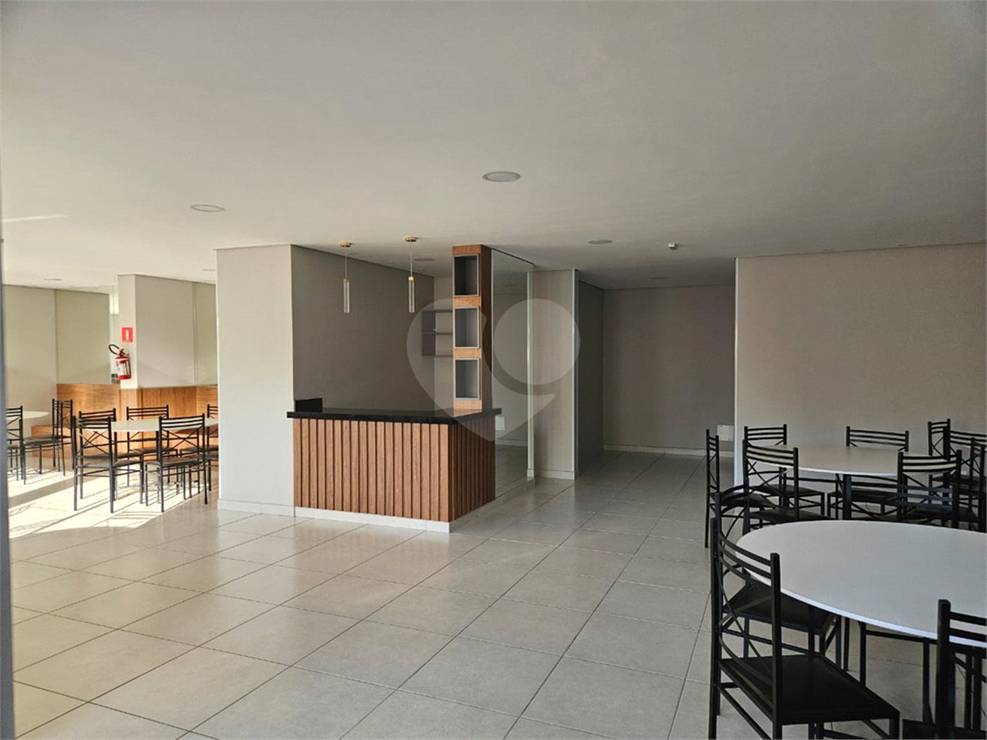 Apartamento à venda com 3 quartos, sendo 1 suíte, no Centro, Poá, SP