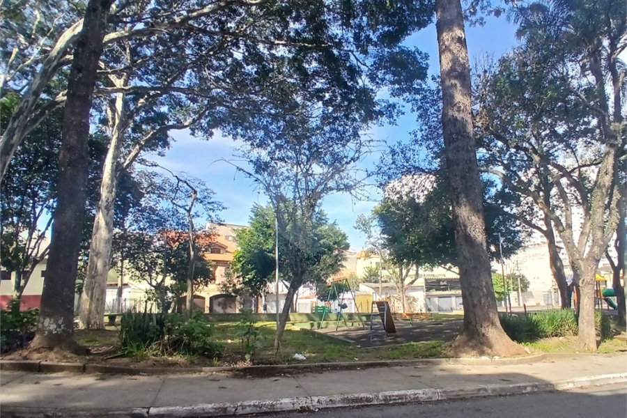 Casa à venda com 2 quartos no condomínio Sintra, São Paulo - SP