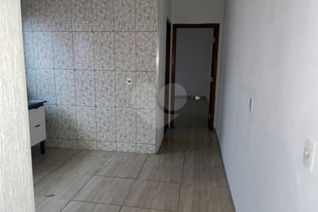 Casa à venda com 2 quartos em Vila Carvalho, Itapetininga, SP