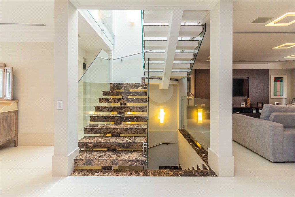 Casa à venda com 4 suítes no condomínio Residencial Quinta das Andorinhas, São Paulo - SP