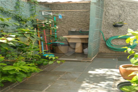 Sobrado à venda com 3 quartos, sendo 1 suíte, em Alto da Boa Vista, São Paulo, SP