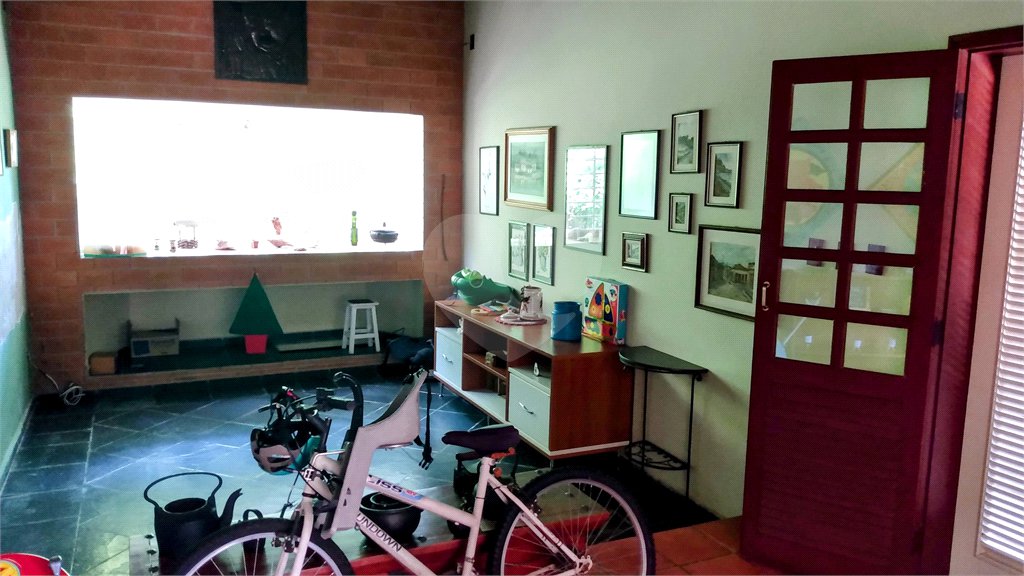 Casa à venda com 4 quartos, sendo 1 suíte, no condomínio Residencial Vale das Laranjeiras, Indaiatuba - SP